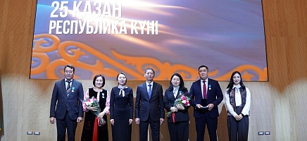 Республика күніне орай мемлекеттік марапаттар табысталды фото галереи 6